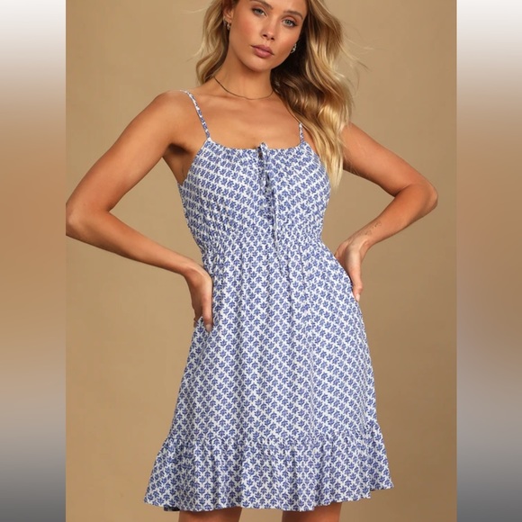 NWOT Lulus Grecian getaway dress - Picture 2 of 3